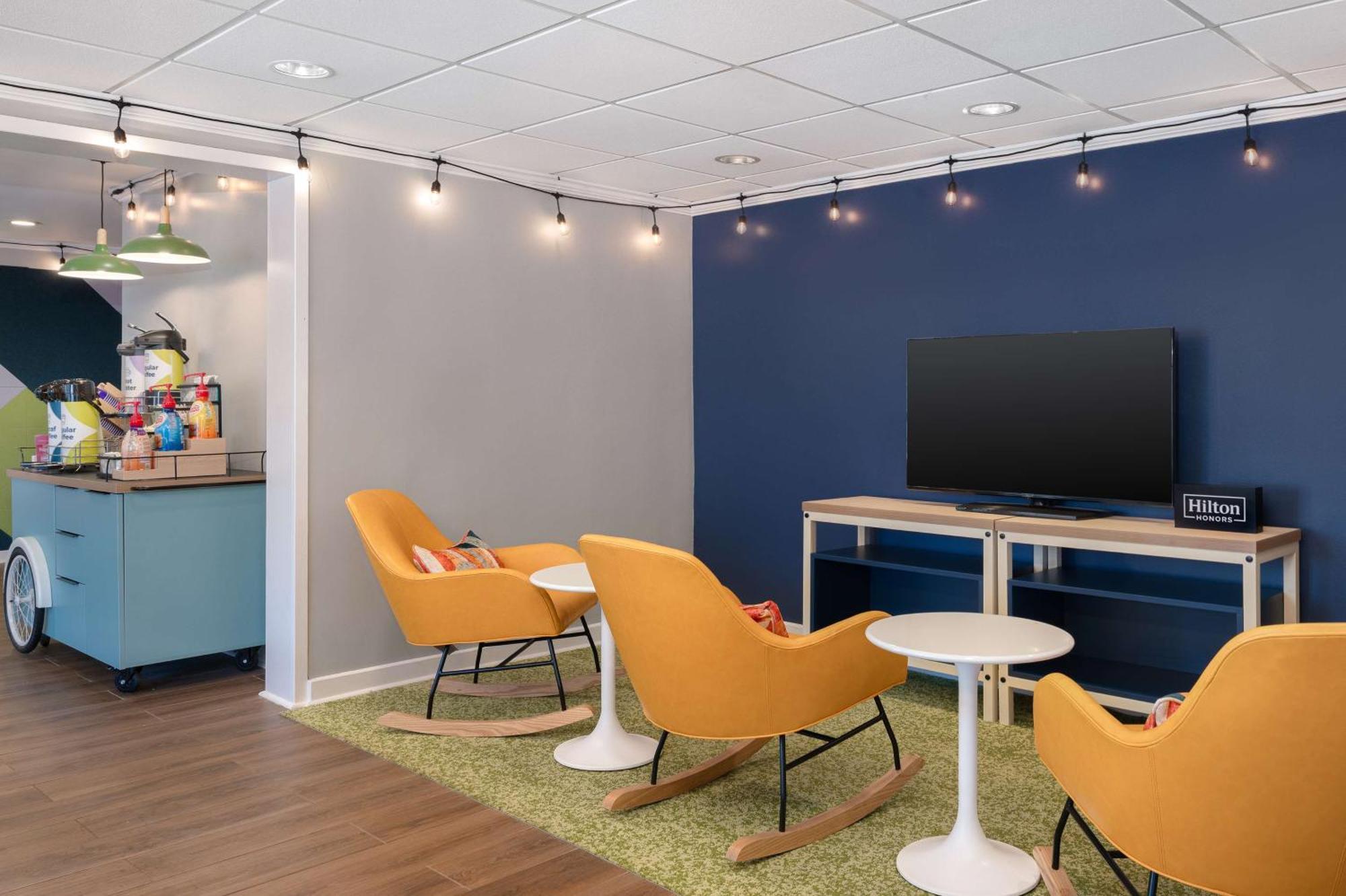 Spark By Hilton Savannah Midtown Екстериор снимка