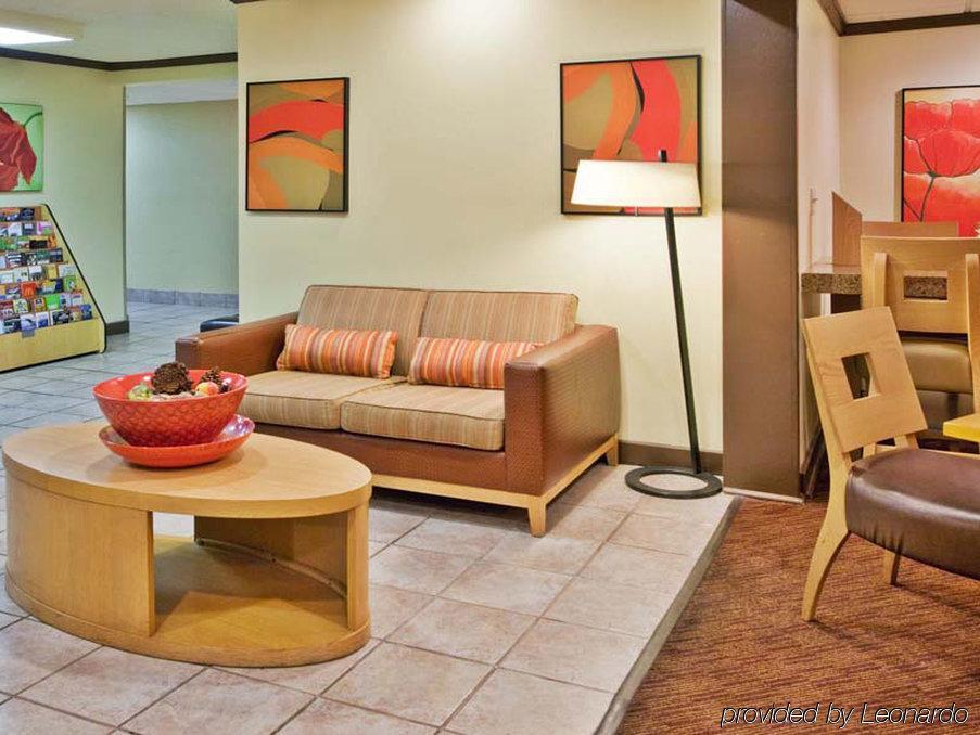 Spark By Hilton Savannah Midtown Екстериор снимка