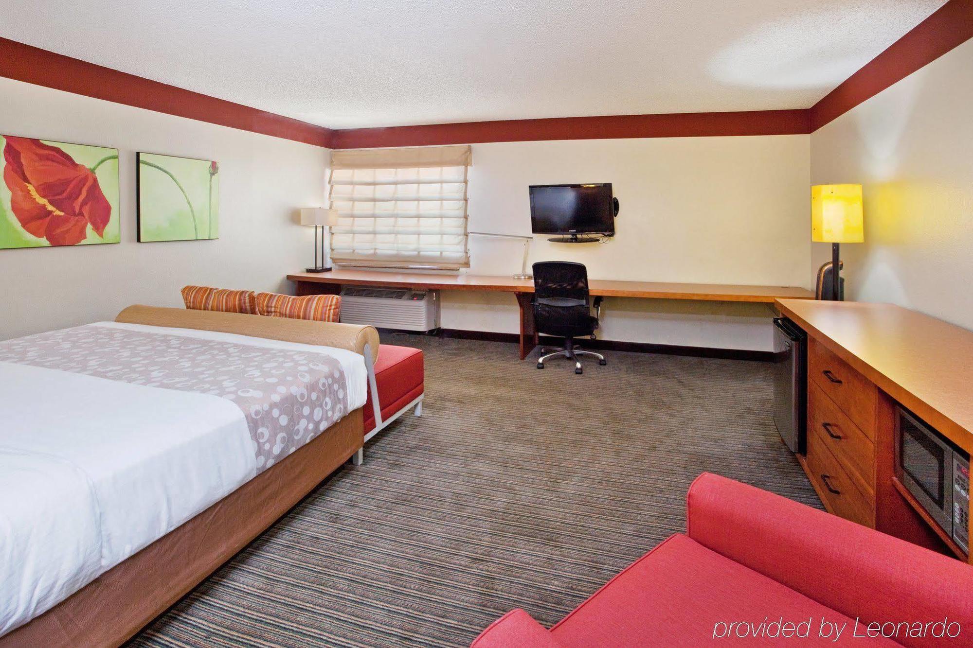 Spark By Hilton Savannah Midtown Екстериор снимка